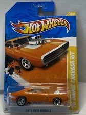 Hot Wheels 2011 NEW MODELS ~ '70 DODGE CHARGER R/T (Orange) (42/244) V0037 New!