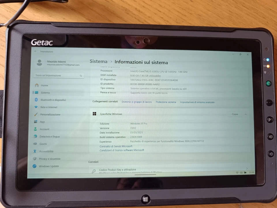 Tablet Getac F110 per uso professionale con doppia batteria. - Immagine 2 di 4