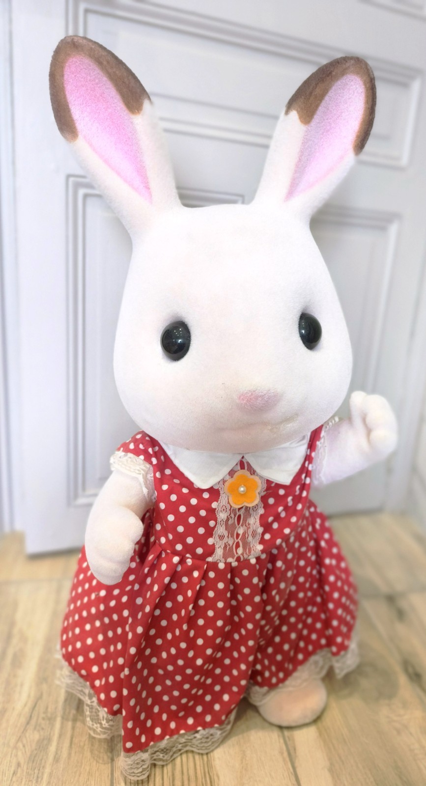 Sylvanian Families Calico Critters Giant Rabbit Store Display Figur 