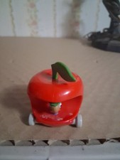1994 MCDONALD'S THE BUSY WORLD OF RICHARD SCARRY LOWLY WORM APPLE CAR 2.5  