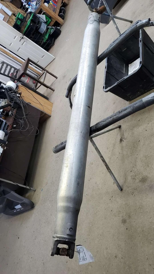 14 CHEVY SILVERADO 1500 Rear Drive Shaft 4x4 4.3l 6' 6' Box Double Cab Foto 4 de 4