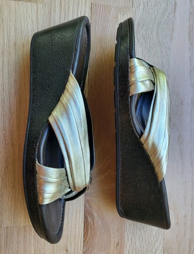 COLE HAAN Womens Wedge Sandals Criss Cross Thong Gold Size 9 NEW! - Afbeelding 5 van 7
