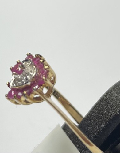 9ct Gold RUBY & DIAMOND Ring - Picture 2 of 2