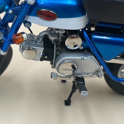 絶版 】 エブロ1/10HondaMonkey Z50Zモンキー