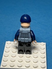 LEGO Jurassic World Minifigure #75917 - jw010 - Male ACU Trooper