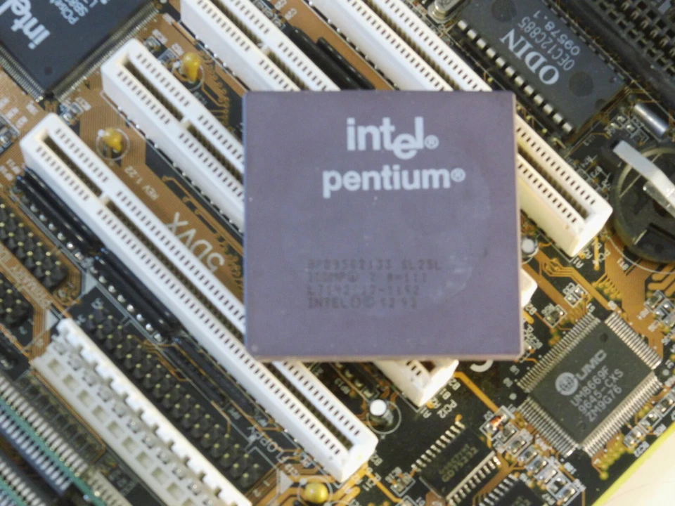 Scheda madre Zida Tomato 5DVX Socket 7 AT con CPU P133MHz, 16 MB - Immagine 4 di 4