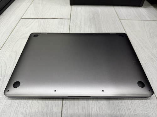 Apple MacBook Pro Retina 13.3" 2020 256GB SSD 16GB Ram 1.4GHz Core i5 Space Grey - Picture 9 of 19