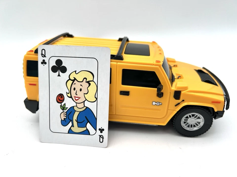 Camión de juguete Hummer H2 escala 1 24 amarillo SUV usado Foto 2 de 4