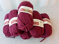 1 skein Valley Yarns Berkshire Color #20 PLUM 100g /3.53oz 108 yards Wool Alpaca