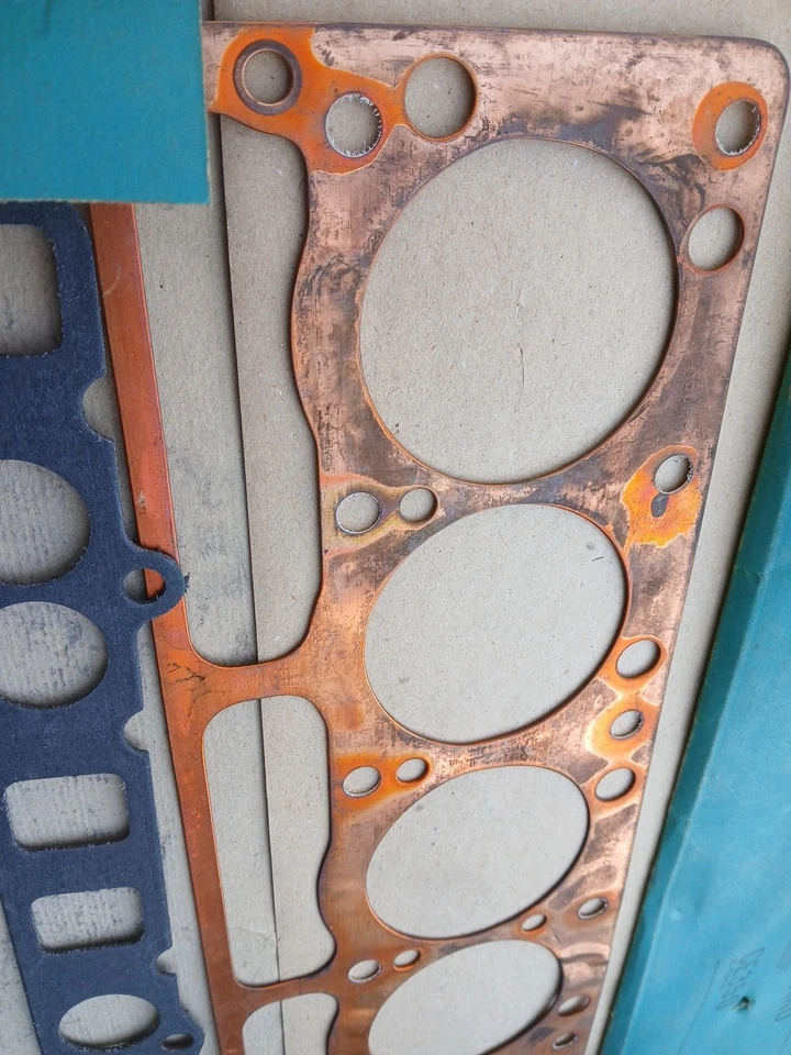 Triumph GT-6 MKI Vitesse head gasket set NOS Halls CE350 - Image 4 of 4