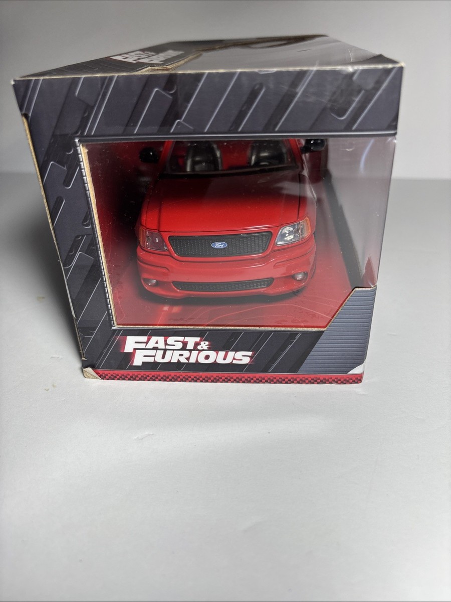 ホルスタイン・フリジアン・ブル模型 JADA TOYS FAST & FURIOUS BRIAN'S FORD F-150 SVT LIGHTNING 1:24