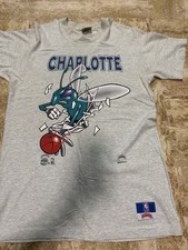 Vintage Charlotte Hornets Breakthrough Nutmeg T-Shirt Size Large NBA Measures