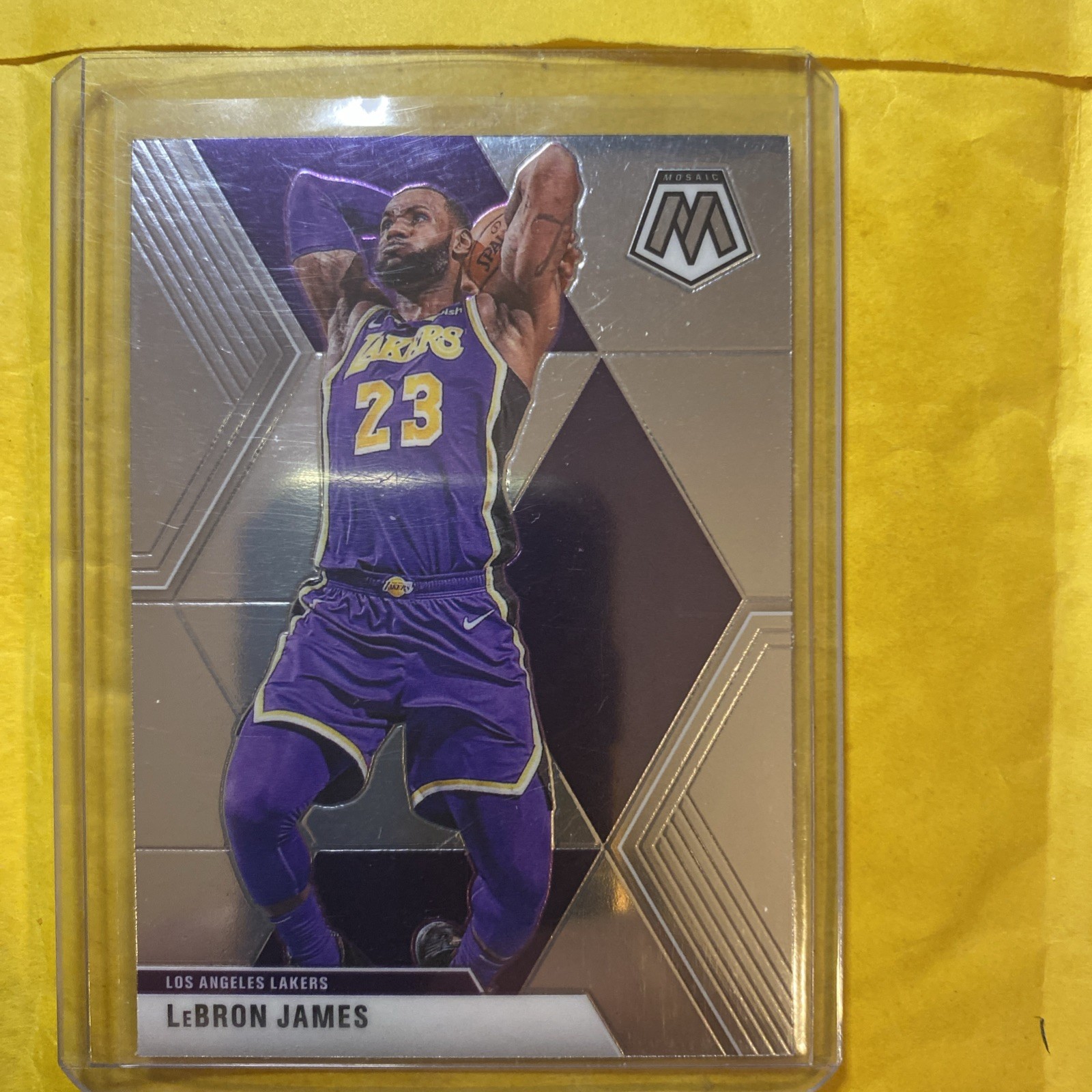 LeBRON JAMES 2019-20 Panini Mosaic #8 Los Angeles Lakers PWE