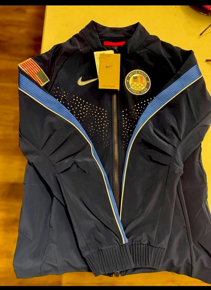 Mujer Nike Oficial Podio Olímpico Chaqueta Foto 3 de 4