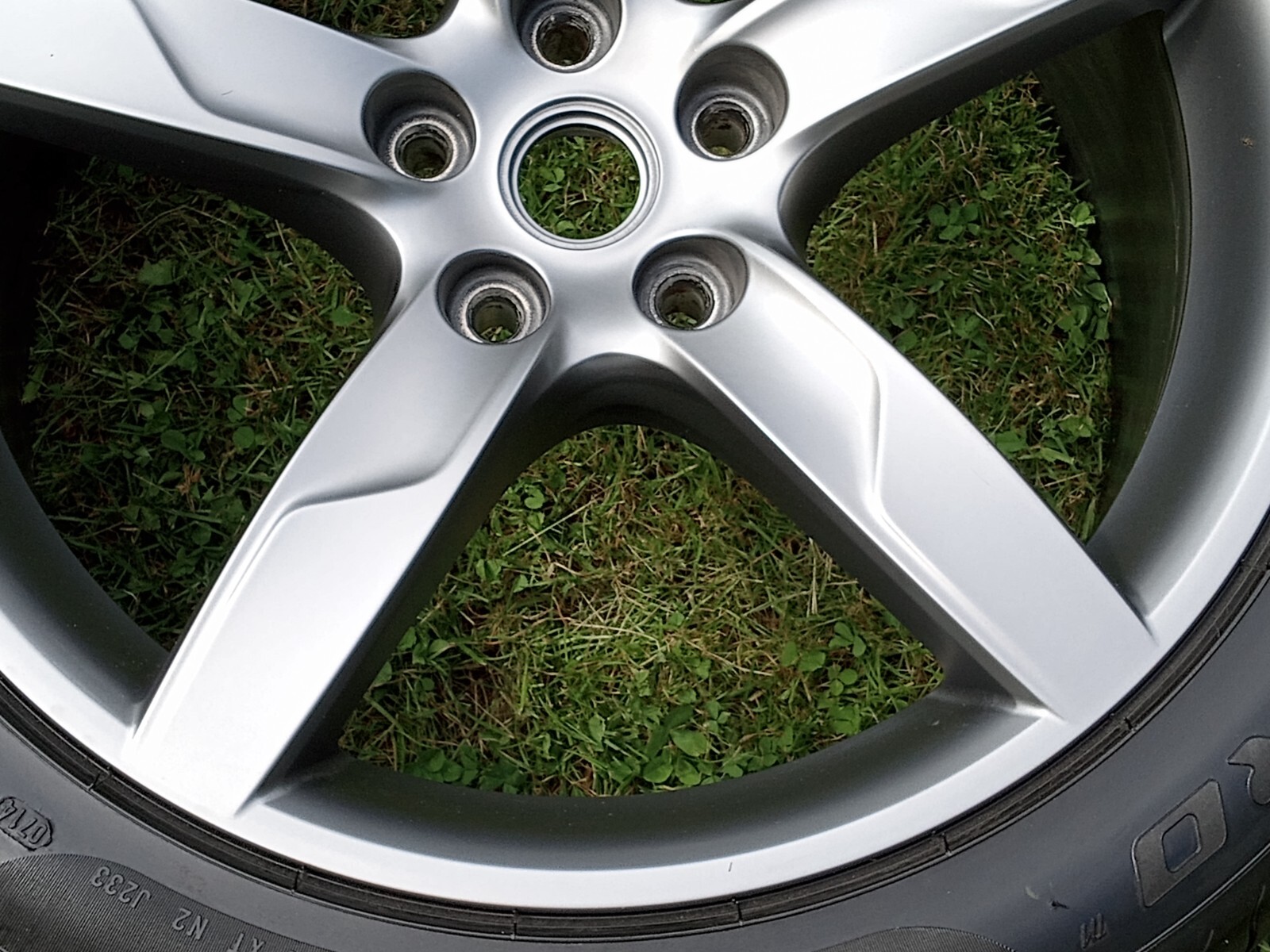 Ferrari California T Wheels_Set 4_8×19″_10×19″_Pirelli Tires_301960_291342_OE