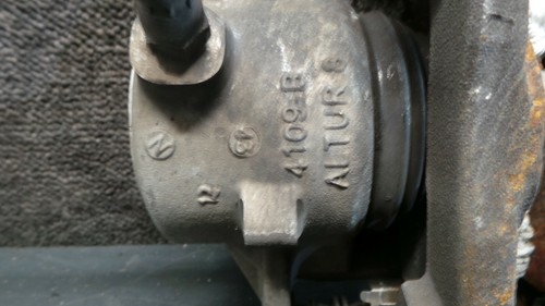 Y127-104 Mercedes W212 E200 CDI Bremssattel Bremszange Vorne Links A2044212381 - Picture 3 of 8