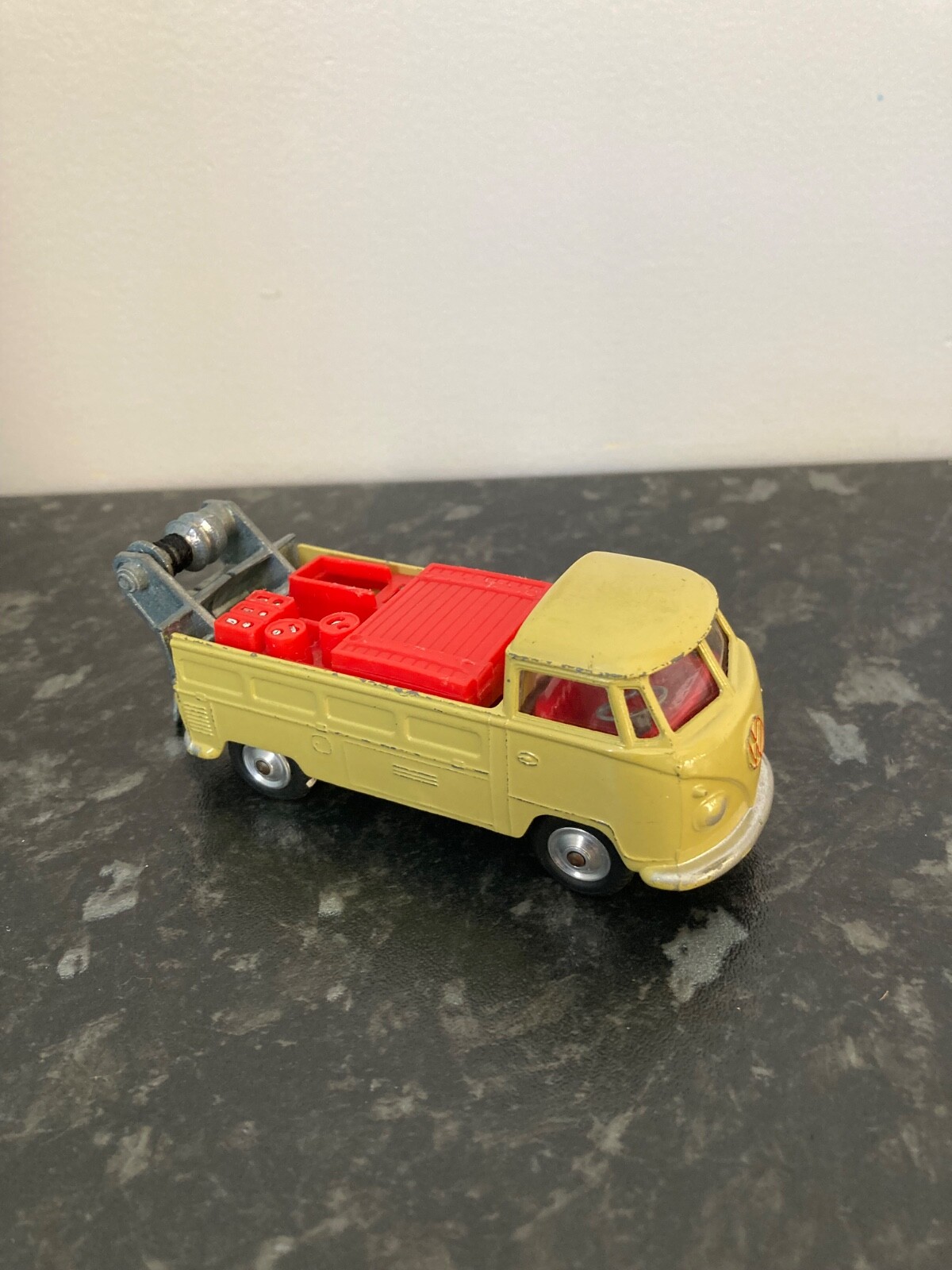 コーギー No.490 フォルクスワーゲン VW BREAKDOWN TRUCK Volkswagen Breakdown Truck (490) – Corgi Model Club USA
