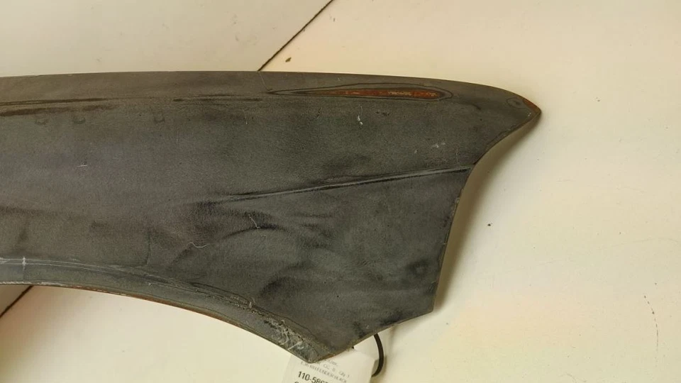 97 98 99 BMW 328IC E36 GUARDABARROS DERECHO NEGRO Foto 2 de 4