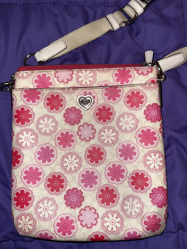 COACH Signature Swing purse, Flower Art Pattern, Crossbody Bag PINK. - Image 2 of 4