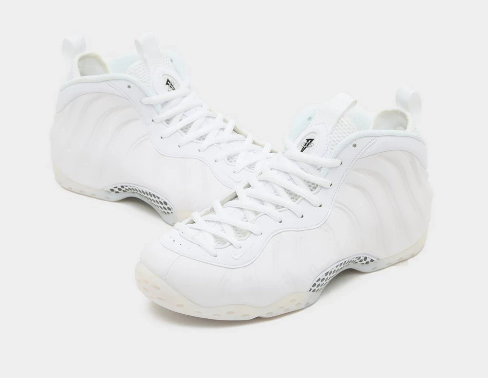 NIKE AIR FOAMPOSITE ONE ホワイト Nike Air Foamposite One in White Shoes | eBay
