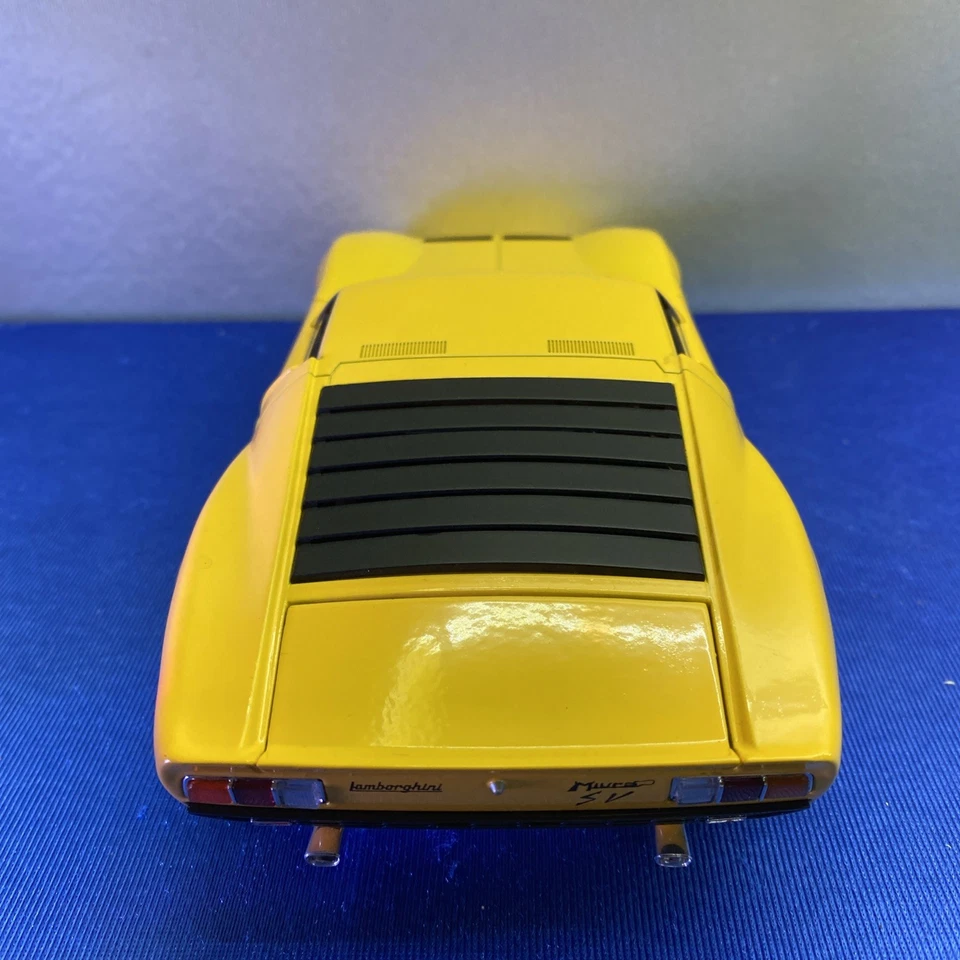 COCHE LOVELY HOT WHEELS 1:18 LAMBORGHINI MIURA P400 SV 1971 WELLY - Imagen 3 de 4