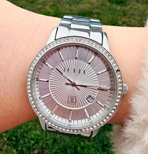 JETTE Damen Armbanduhr Quarz Edelstahl silber analog rund mit Datumsanzeige