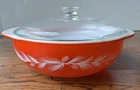 Vtg Promotional Pyrex 024 Holiday Pine Cone Needles Casserole 2 Qt w Lid ORANGE