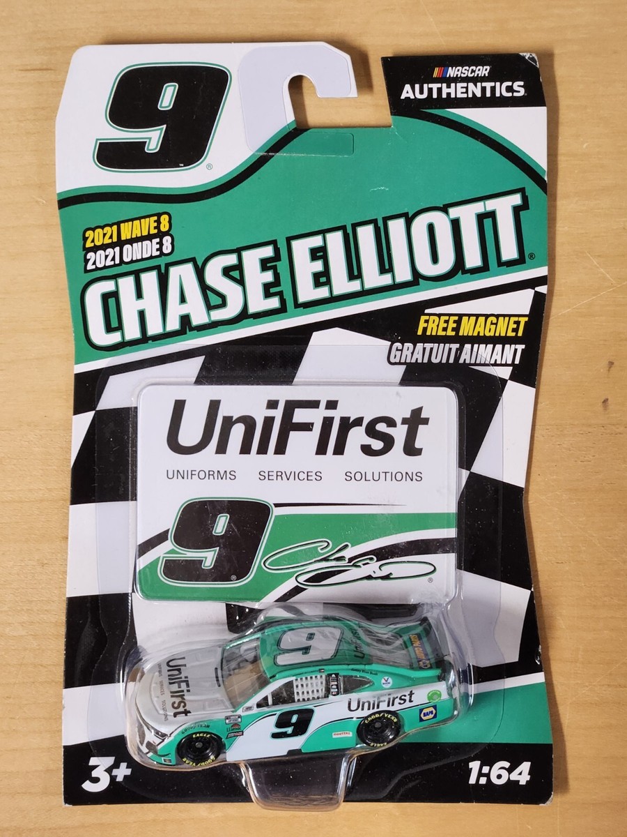 2021 Wave 8 Chase Elliott UniFirst 1/64 NASCAR Authentics  display picture 3