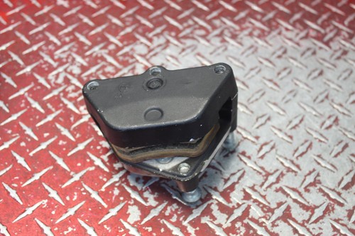 2007 HARLEY ELECTRA GLIDE FRONT BRAKE CALIPERS PADS & BOLTS FOR PARTS EG126 - Picture 7 of 13