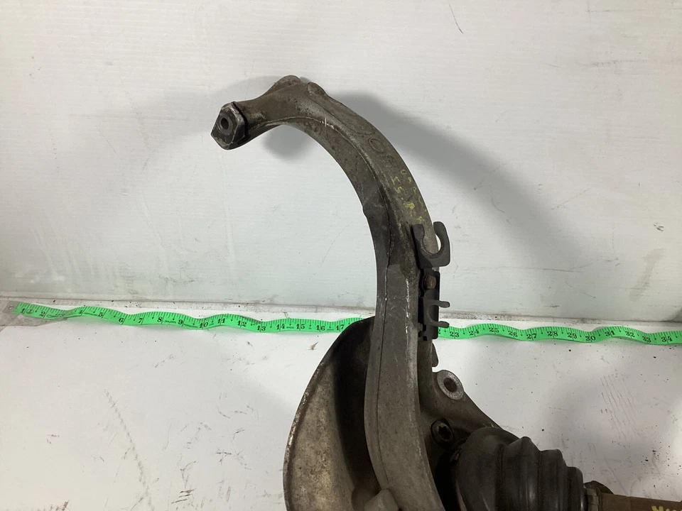 Audi S5 2008-2012 eje trasero derecho CV medio eje con eje nudillo OEM. Foto 2 de 4