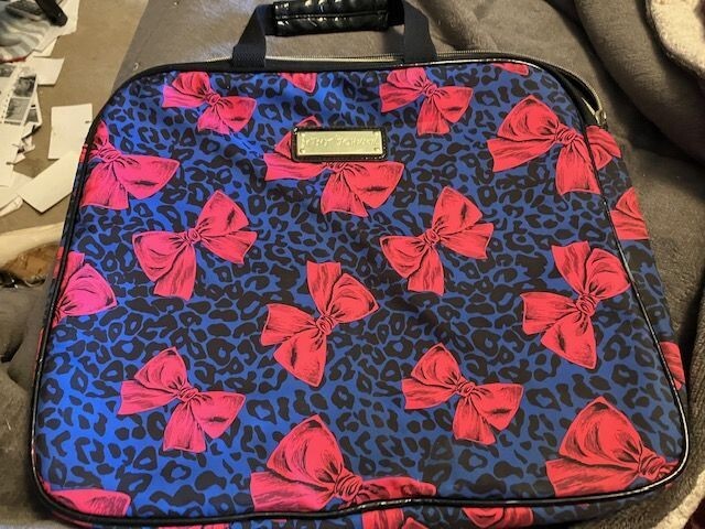 Betsey Johnson clothe laptop case blue with red bows padded