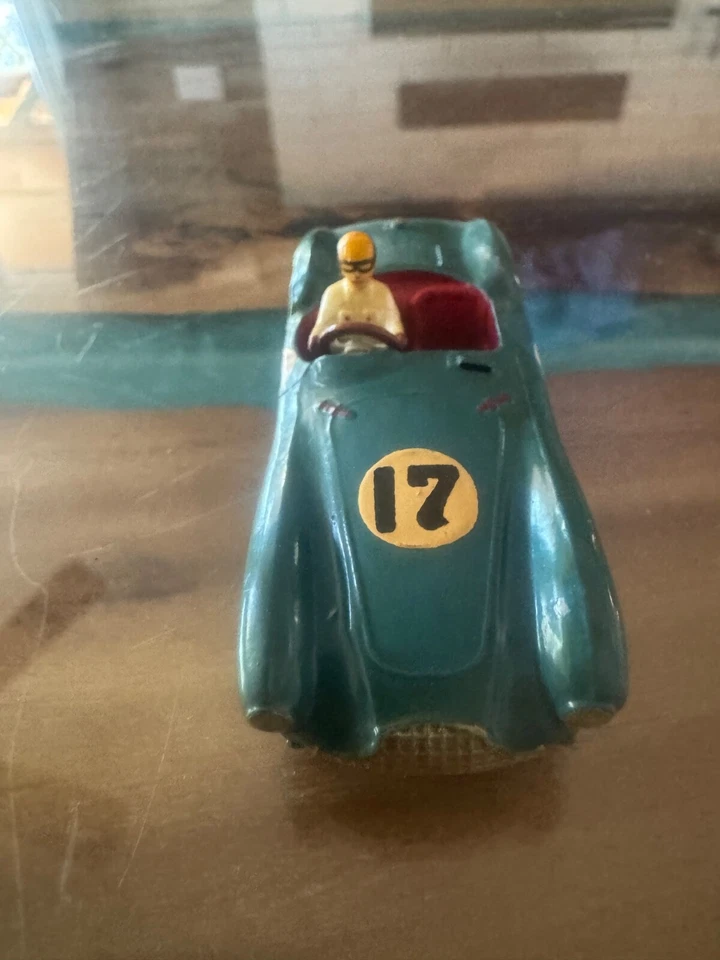 DINKY TOYS 110 ASTON MARTIN DB3 SPORTS Number 17 Green - Image 2 of 4