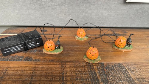 Lemax Spooky Town Iluminado Jack-O-Lantern Calabaza con Gatos Juego Retirado - Imagen 1 de 4