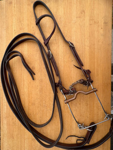 Quality Western Horse Bridle w Copper Medium Port Bit & 8' Snap On Split Reins
