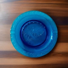 Vintage L.E. Smith Heritage Blue Glass Embossed American Eagle Cigar Ashtray MCM