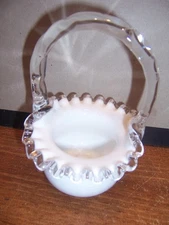VINTAGE FENTON SMALL WHITE AND CLEAR RUFFLED EDGE BASKET