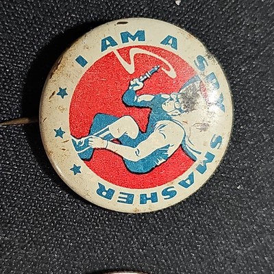 1940s I Am A Spy Smasher comic book tin litho 7/8'' pin