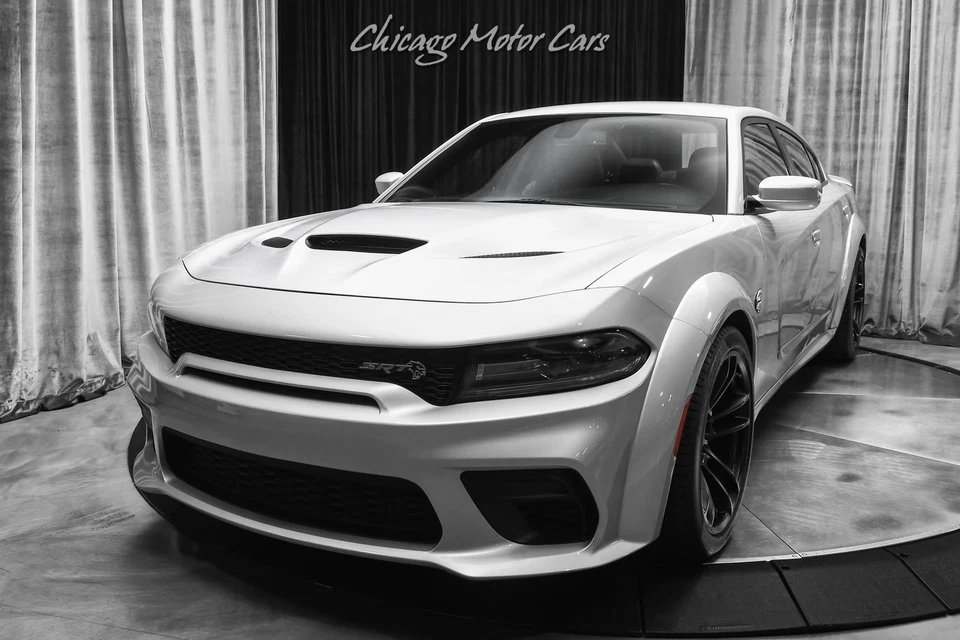 2020 道奇充电器 SRT Hellcat 宽体! 707HP! 比赛悬架! — 第 2/4 张图片