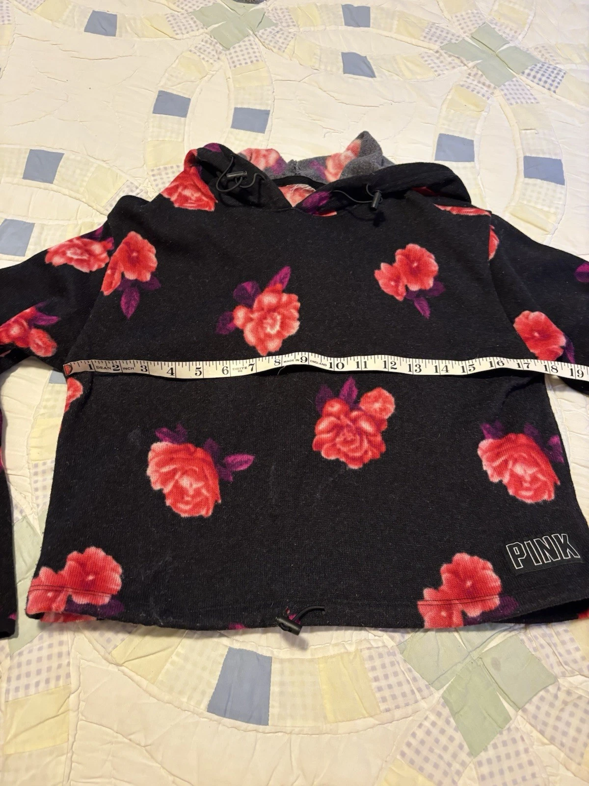 UNDERCOVER Felpa con cappuccio rosa Victoria’s Secret cropped taglia S nera rosa rosse rose