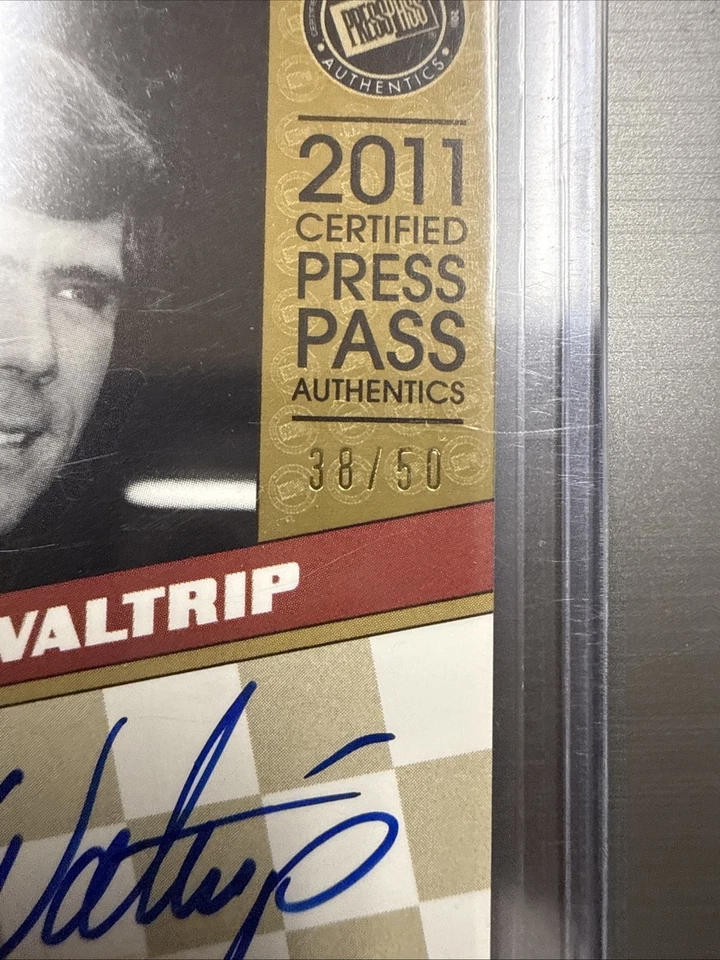 2011 PRESS PASS Authentic Autograph Gold #LGA DW1 Darrell Waltrip 38/50 - Image 2 of 3