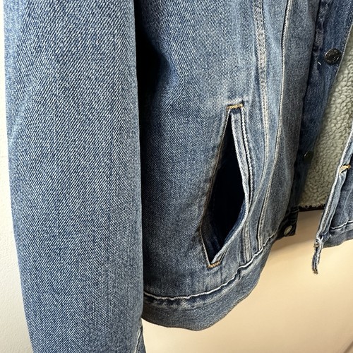 Mens Levi’s Blue Wash Sherpa Denim Jean Quilted Sleeve Trucker Jacket Large - Picture 8 of 18