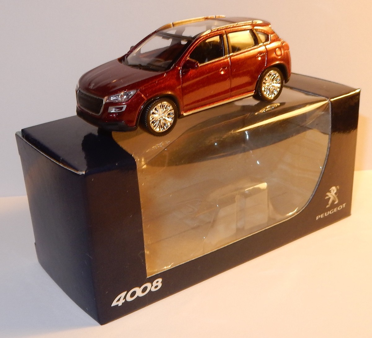 NOREV 1/43 プジョー 4008 2012 ブラック Amazon | NOREV/ノレブ プジョー 4008 2012 ブラック | ミニカー