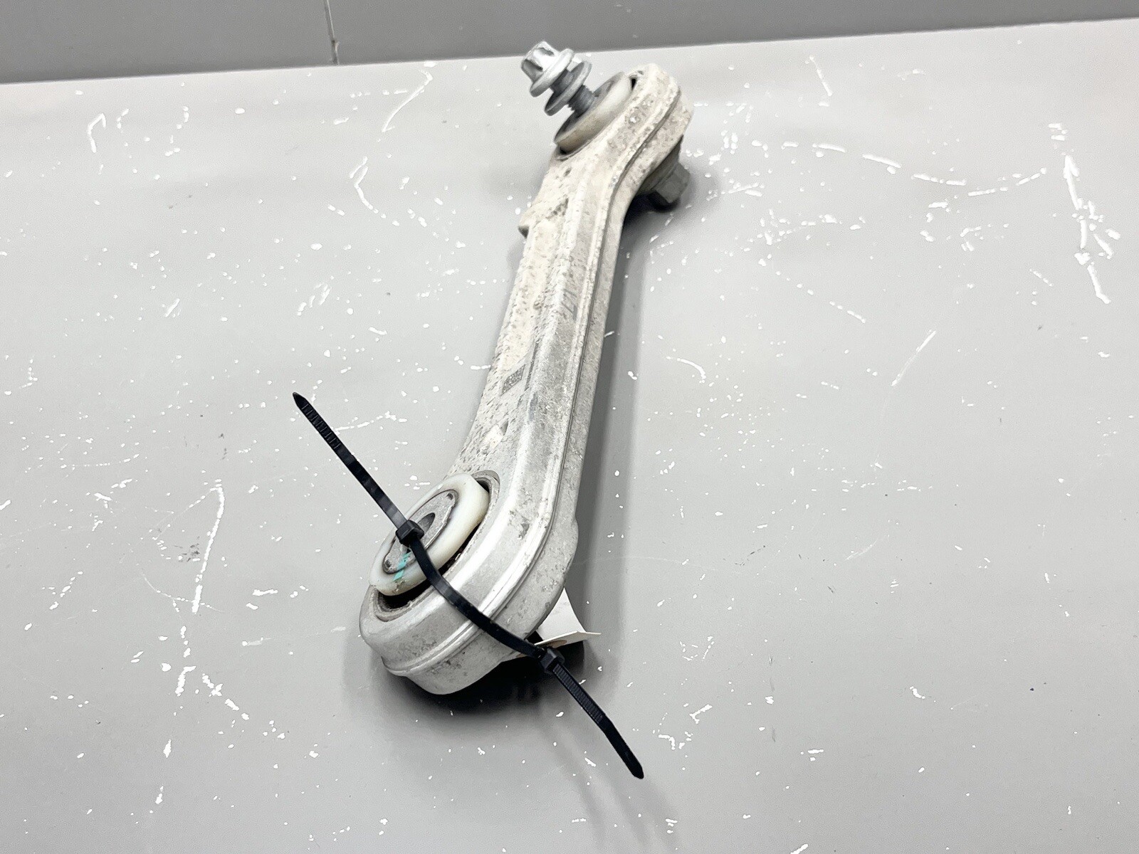 ⭐️2017 - 2020 MASERATI LEVANTE REAR LEFT UPPER CONTROL ARM SUSPENSION OEM