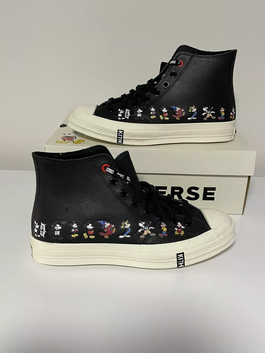 Disney top chuck taylors