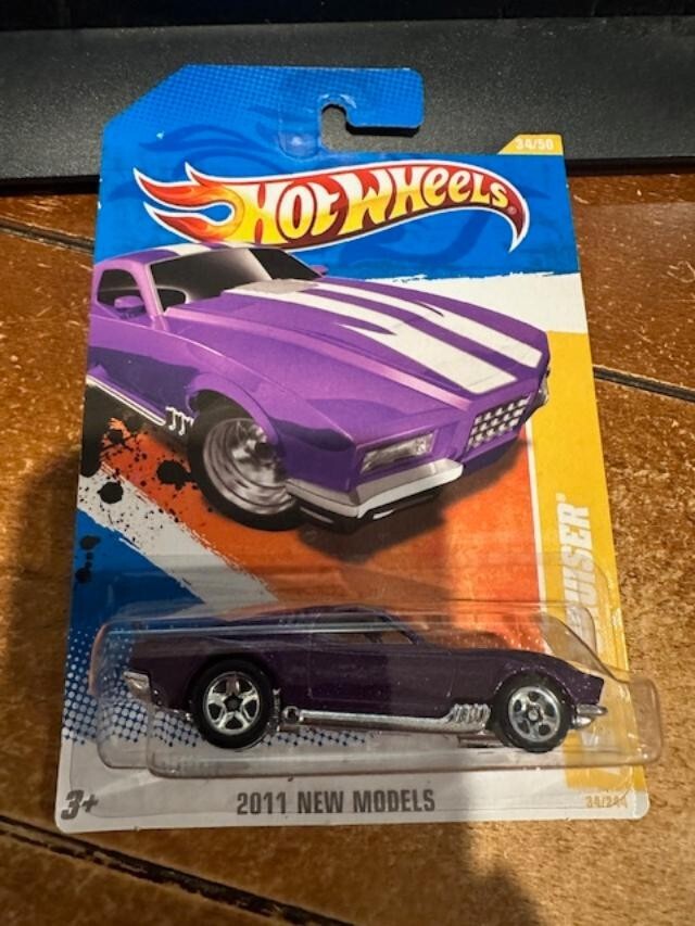2011 Hot Wheels New Models Blvd. Bruiser #34