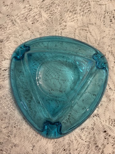 Vintage Mid Century Triangle Ashtray Hazel Atlas Capri Aqua Blue Glass MCM - Picture 3 of 3