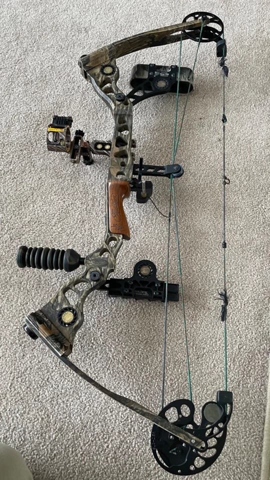 Matthew’s Legacy Compound Bow L@@k - Image 3 of 4