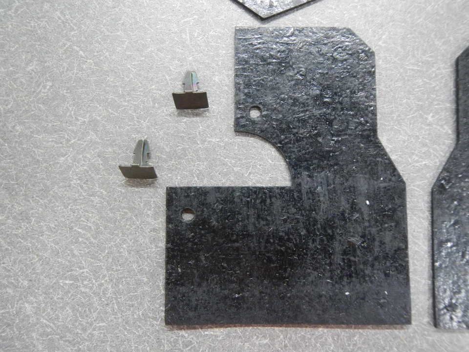 1963 1964 1965 Buick Riviera guardabarros interior auxiliar delantales salpicaduras con 10 clips Foto 4 de 4