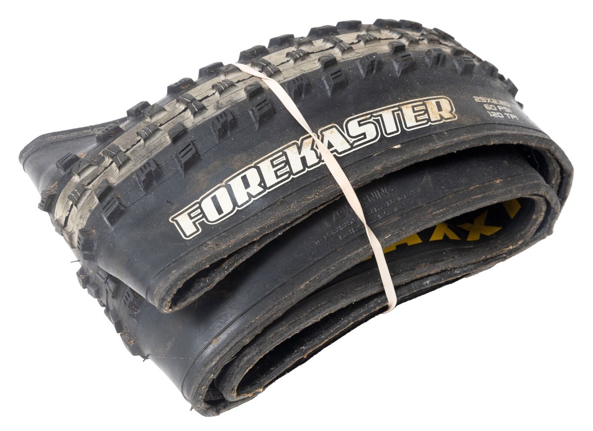 Maxxis Forekaster Tubeless Mountain Bike Tire 29 x 2.20