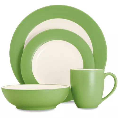 Noritake Colorwave Apple Rim 16Pc Dinnerware Set, Service for 4